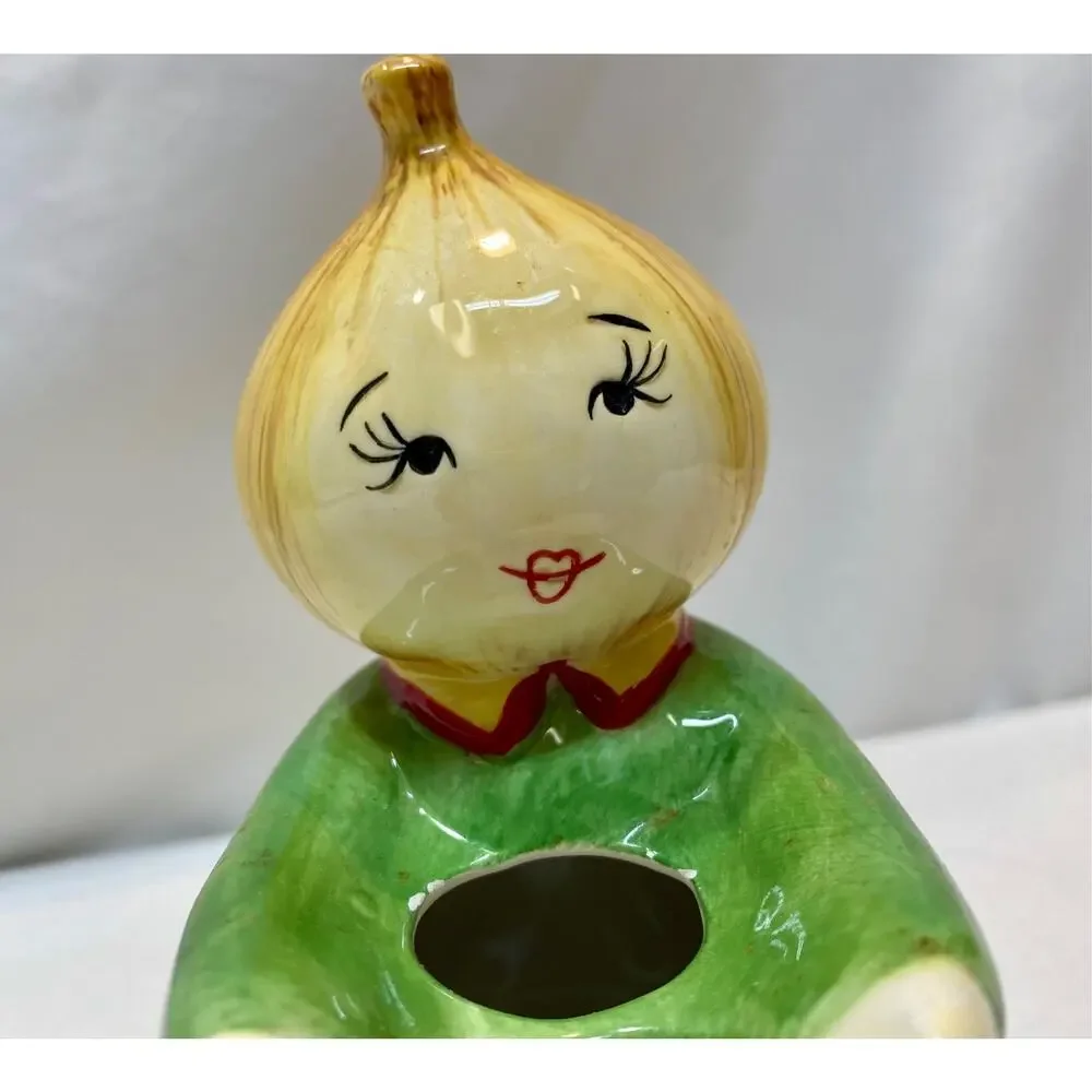 Vintage Kitschy Onion Head Girl measure spoon holder Seasons of Cannon Falls 6”